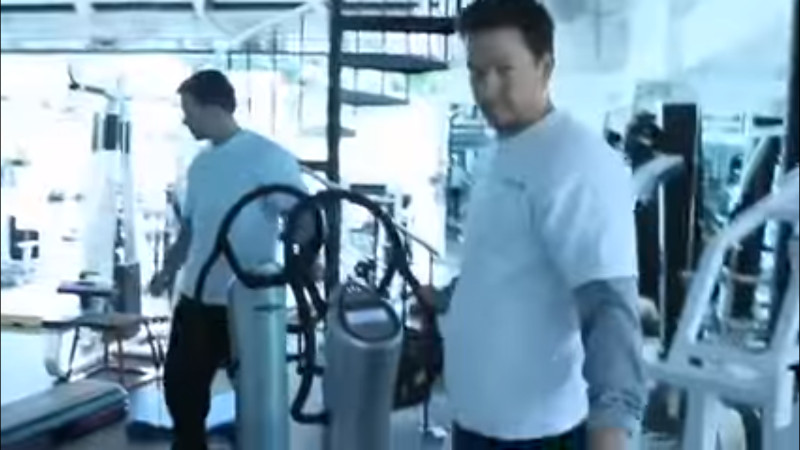 LA solution pour aider Mark Wahlberg à devenir plus fort power plate